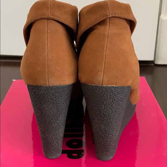 Dollhouse wedge faux suede bootie - Picture 7 of 8